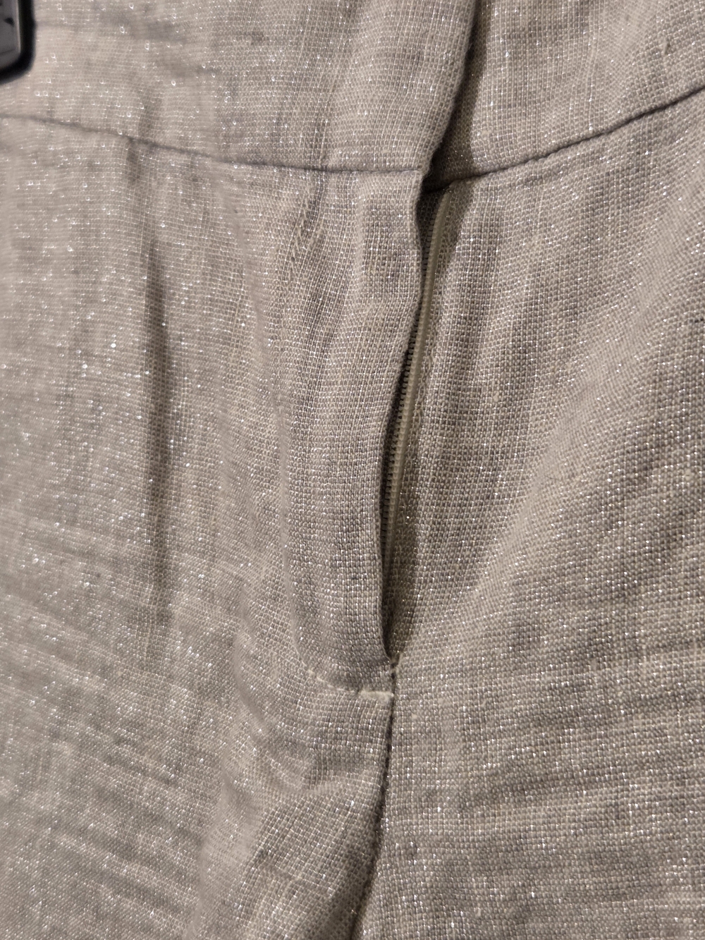 LOFT Women's Shimmer Silver Cream Metallic Linen-Blend Dress Shorts.  Size 6 - Picture 9 of 13